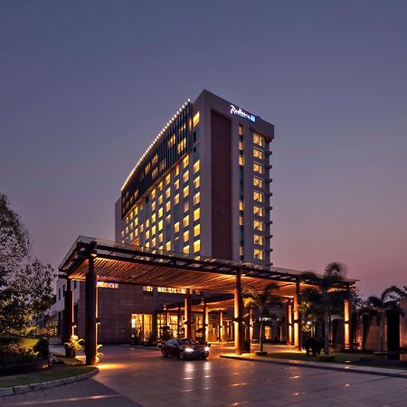 Radisson Blu Hotel Guwahati Eksteriør bilde The Royal