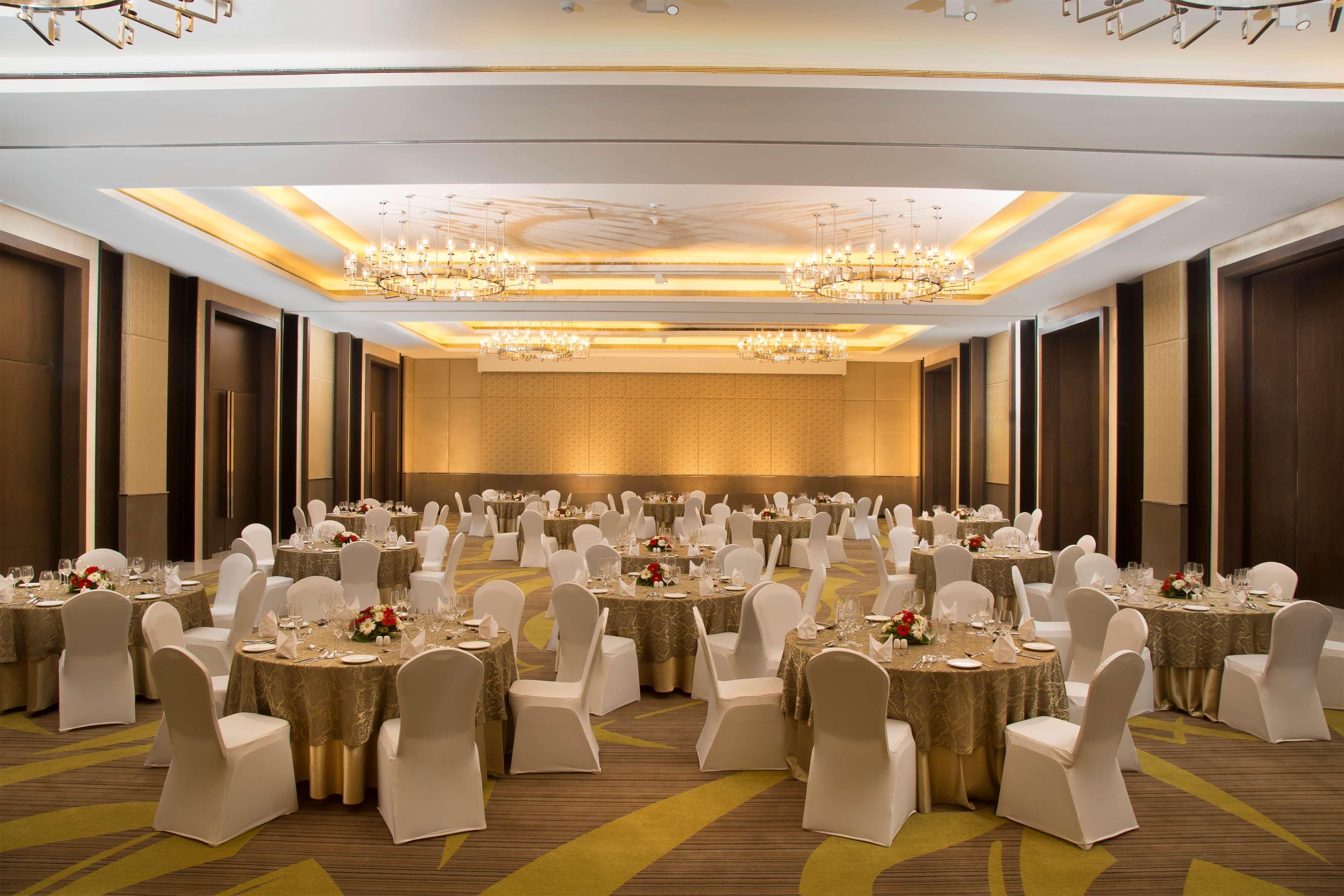Radisson Blu Hotel Guwahati Eksteriør bilde The Grand Ballroom