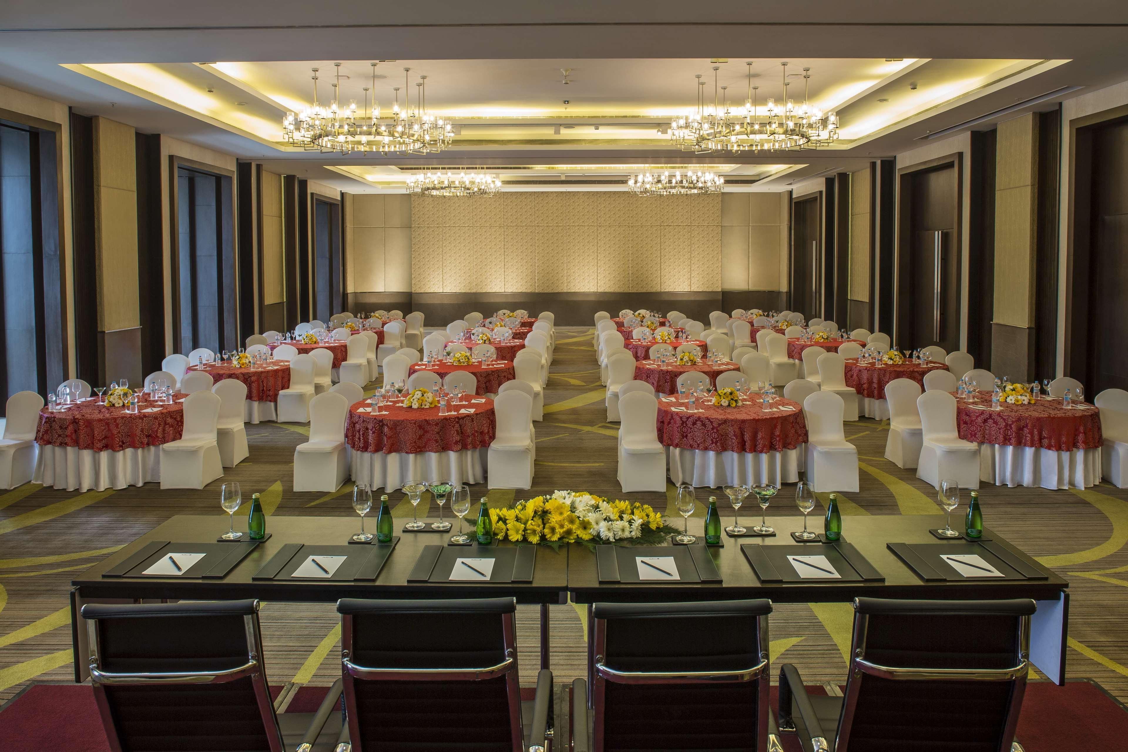 Radisson Blu Hotel Guwahati Eksteriør bilde The Grand Ballroom