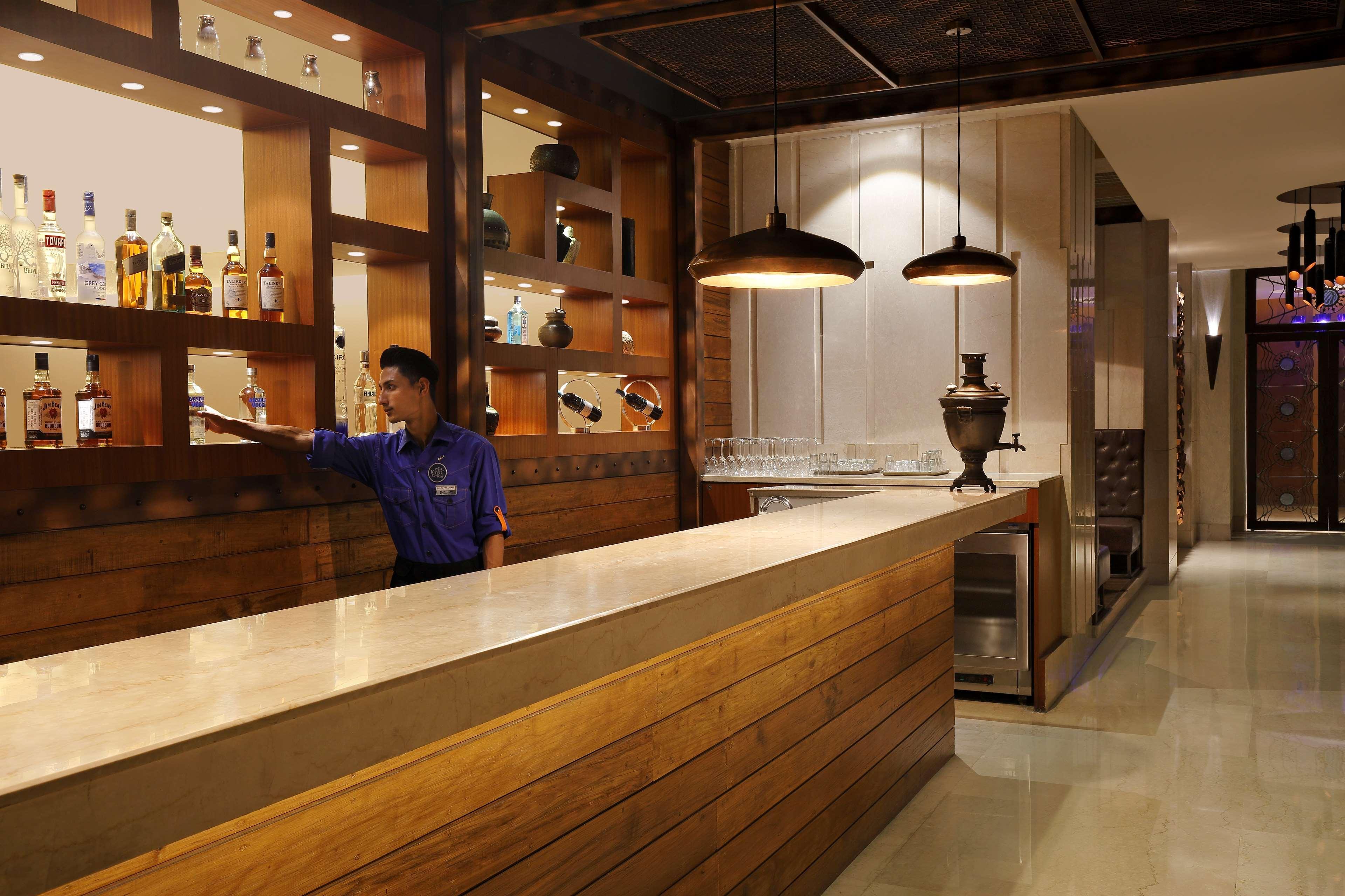 Radisson Blu Hotel Guwahati Eksteriør bilde The bar at the lounge