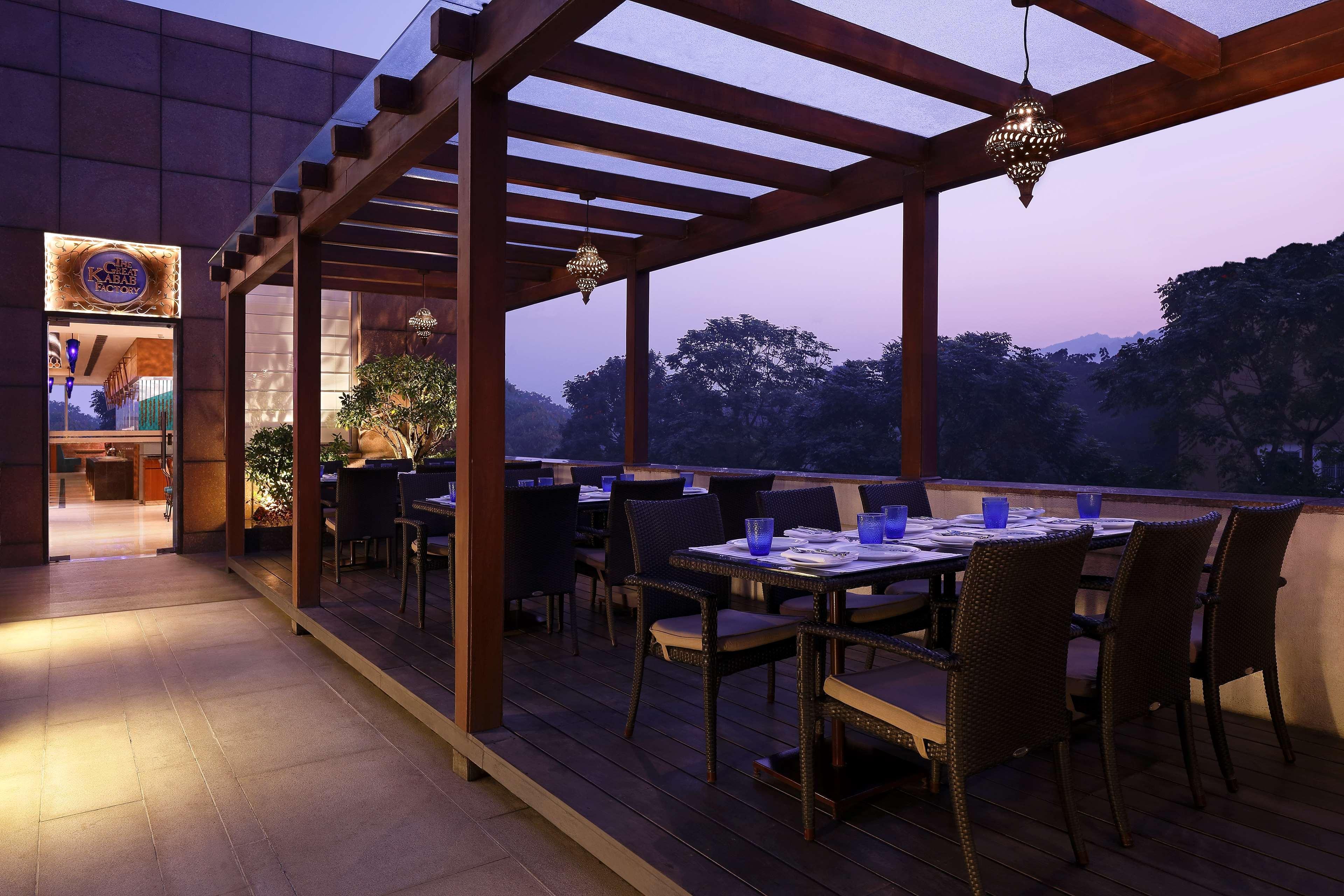 Radisson Blu Hotel Guwahati Eksteriør bilde The Park, New Delhi